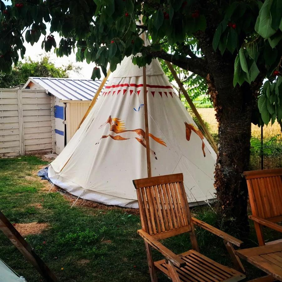 Les Flots De Ma Vie Chambres D Hotes et tipi Florence Et Virginie Gossin Barzan Extérieur photo