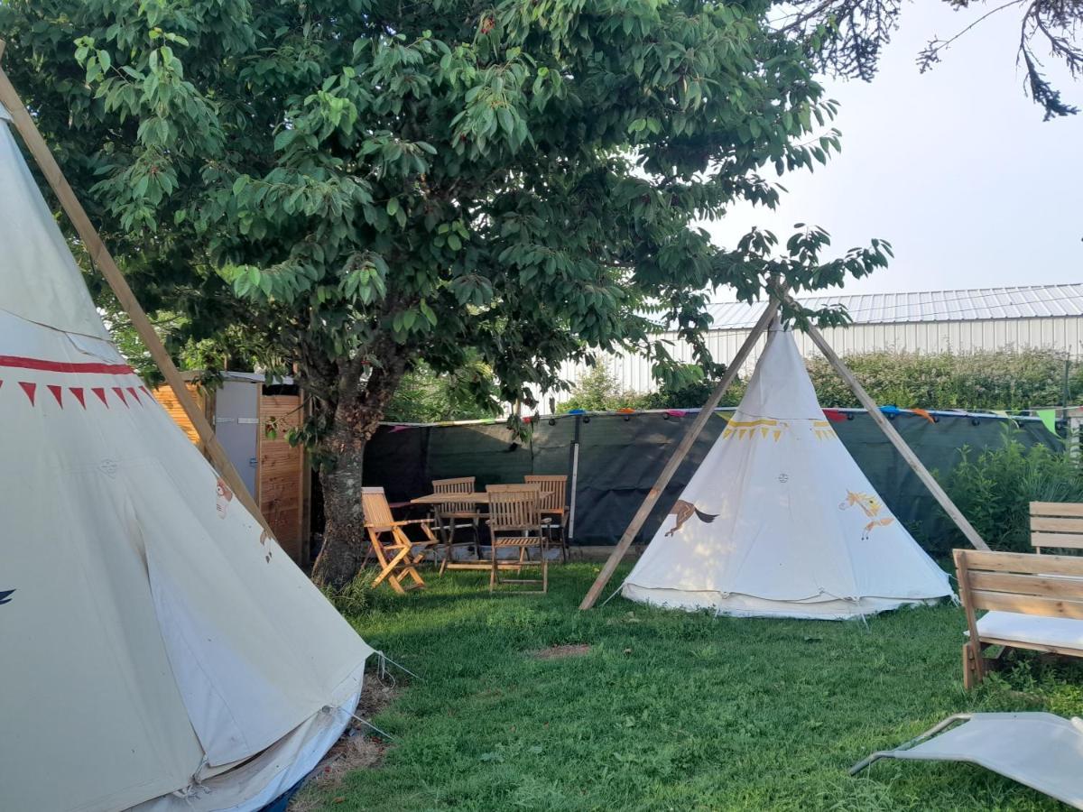 Les Flots De Ma Vie Chambres D Hotes et tipi Florence Et Virginie Gossin Barzan Extérieur photo